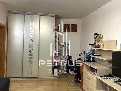 квартира по адресу Анны Ахматовой ул., 35