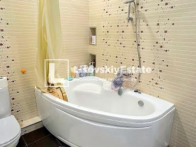 квартира за адресою Драгоманова вул., 2-Б