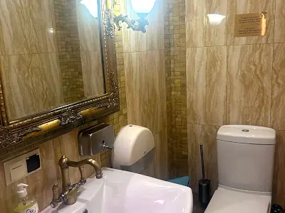 комерційна за адресою Жмеринська вул., 30/8
