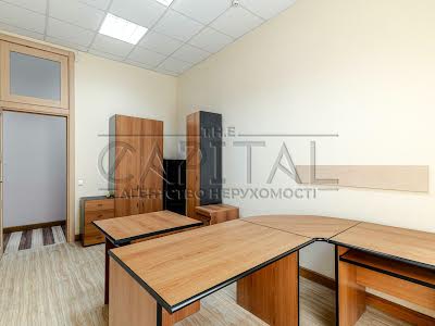 комерційна за адресою Київ, Саксаганського вул., 67