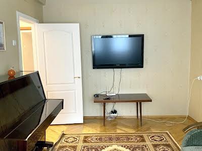 квартира за адресою Академіка Богомольця вул., 8А