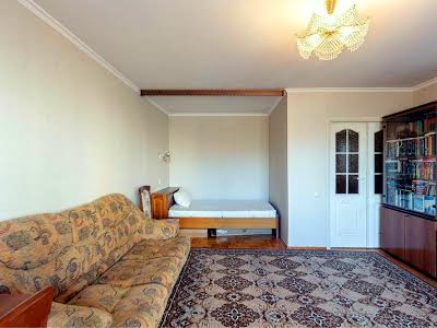 квартира за адресою Авіаконструктора Антонова вул., 7