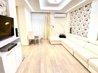 квартира за адресою Регенераторна вул., 4