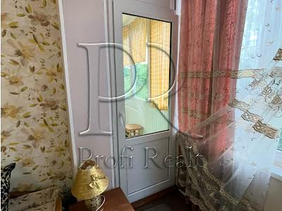 квартира за адресою Академіка Булаховського вул., 28-В