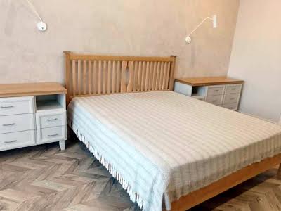 квартира за адресою Дегтярна вул., 7