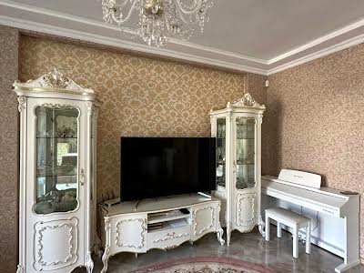 квартира за адресою Дегтярна вул., 19