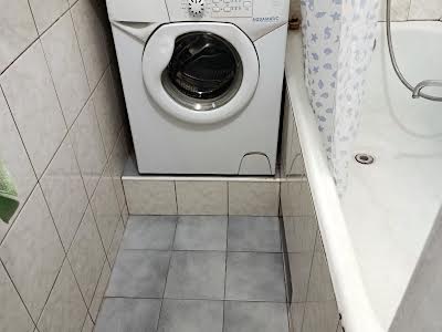 квартира за адресою Миколи Міхновського бульв. (Дружби Народів), 3-Б