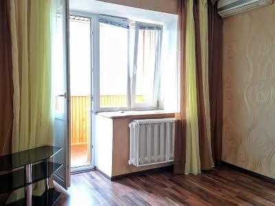 квартира за адресою Вишняківська вул., 9