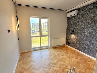 квартира за адресою Максимовича вул., 24б