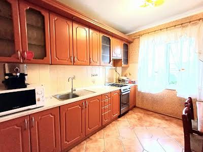 квартира за адресою Володимира Івасюка просп. (Героїв Сталінграду), 61