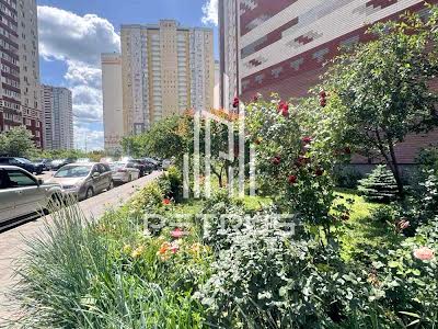 квартира за адресою Софії Русової вул., 3