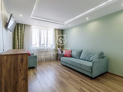 квартира за адресою Боголюбова вул., 8