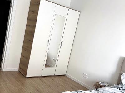 квартира за адресою Михайла Максимовича вул. (Онуфрія Трутенка), 32б