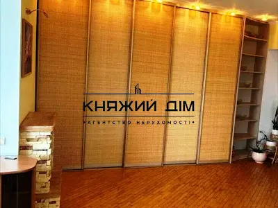 квартира по адресу Уинстона Черчилля ул. (Красноткацкая), 18-Б