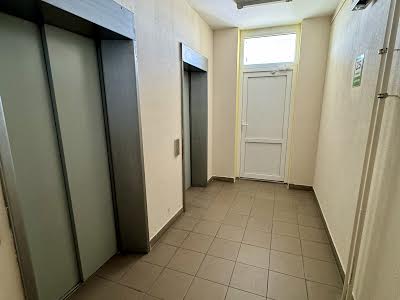 квартира за адресою Воскресенська вул., 14б