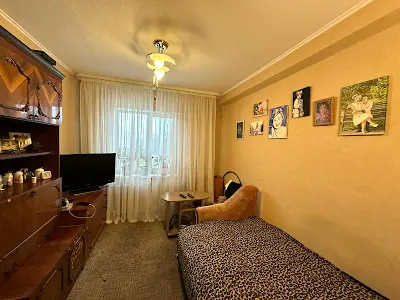 квартира по адресу Киев, Жюля Верна бульв. (Ромена Роллана), 4
