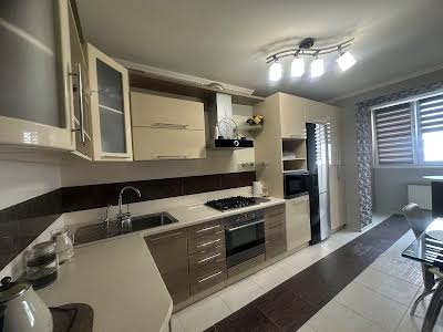квартира за адресою с. Софіївська борщагівка, Боголюбова вул., 4
