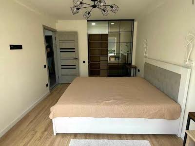 квартира по адресу Энтузиастов ул., 33
