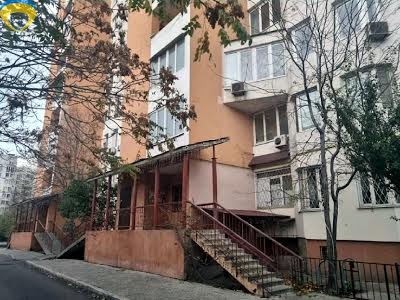 квартира за адресою Тополина вул., 18/1