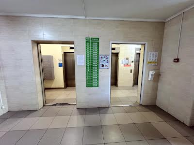 квартира за адресою Воскресенська вул., 14б