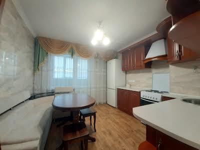 квартира за адресою Милославська вул., 16