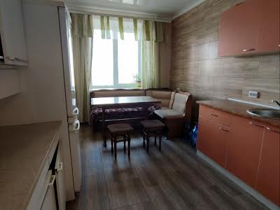 квартира по адресу Верховинца Василия ул., 10