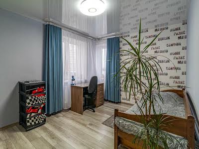квартира за адресою Оксамитова вул., 20А