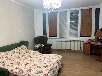 квартира за адресою Берковецька вул., 6