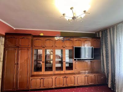 квартира по адресу Ревуцкого ул., 8