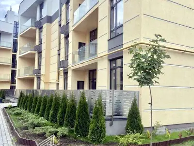 квартира за адресою Богатирська вул., 32