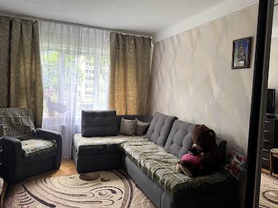 квартира за адресою Сулеймана Стальського вул., 6