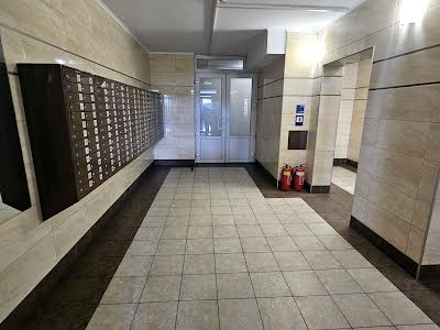 квартира за адресою Сім'ї Кульженків вул. (Петра Дегтяренка), 35