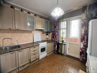 квартира по адресу Ревуцкого ул., 8