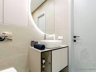 квартира за адресою Озерна, 27а