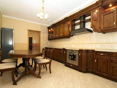 квартира за адресою Київ, Старонаводницька вул., 13