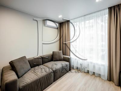 квартира за адресою Генерала Грекова вул., 4
