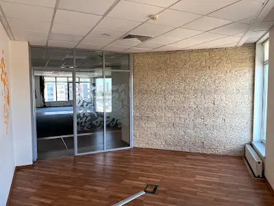комерційна за адресою Дегтярівська вул., 27-Т