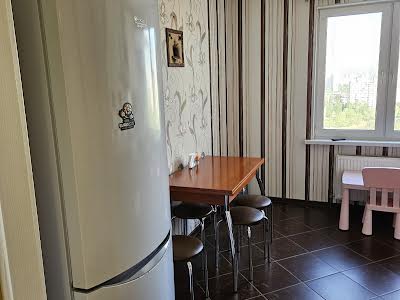 квартира за адресою Урлівська вул., 24