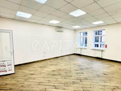 коммерческая по адресу Боричів Тік ул., 30