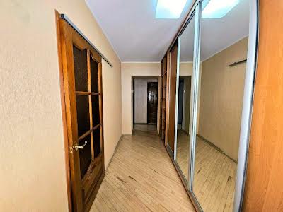 квартира по адресу Андрея Верхогляда ул. (Михайла Драгомирова), 2