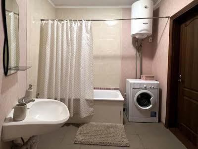 квартира по адресу Софии Русовой ул., 3