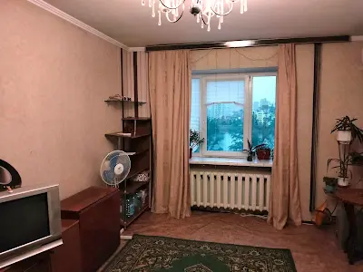 квартира за адресою Ревуцького вул., 5