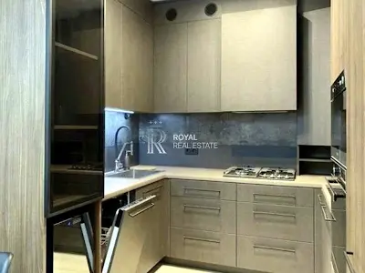 квартира за адресою Київ, Практична вул., 1