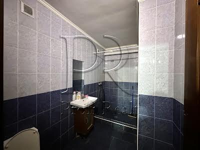 комерційна за адресою Лук'янівська вулиця, 21Б
