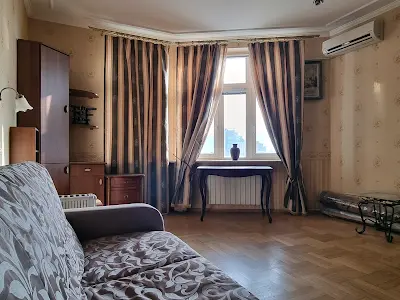 квартира за адресою Панаса Мирного вул., 17