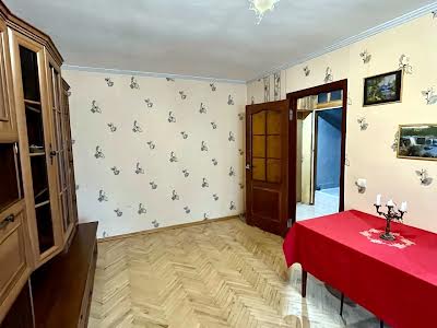 квартира за адресою Сулеймана Стальського вул., 20
