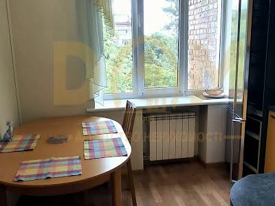 квартира за адресою Черняховського вул., 12