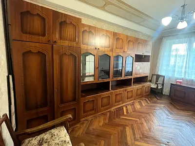 квартира за адресою Білоруська вул., 10/18
