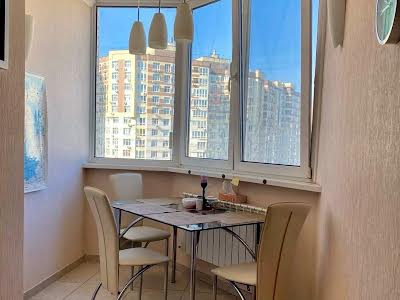 квартира за адресою Анни Ахматової вул., 31
