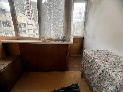 квартира по адресу Ревуцкого ул., 8